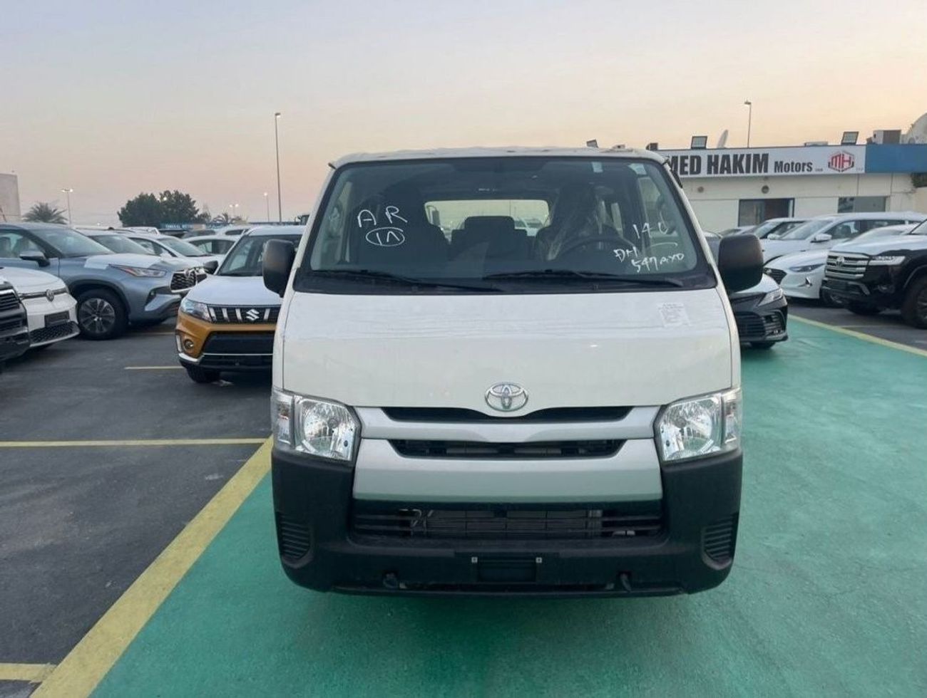 Toyota Hiace 2025 Toyota Hiace 2500 cc PASSENGERS Standard Roof DIESEL Zero Manual Gear