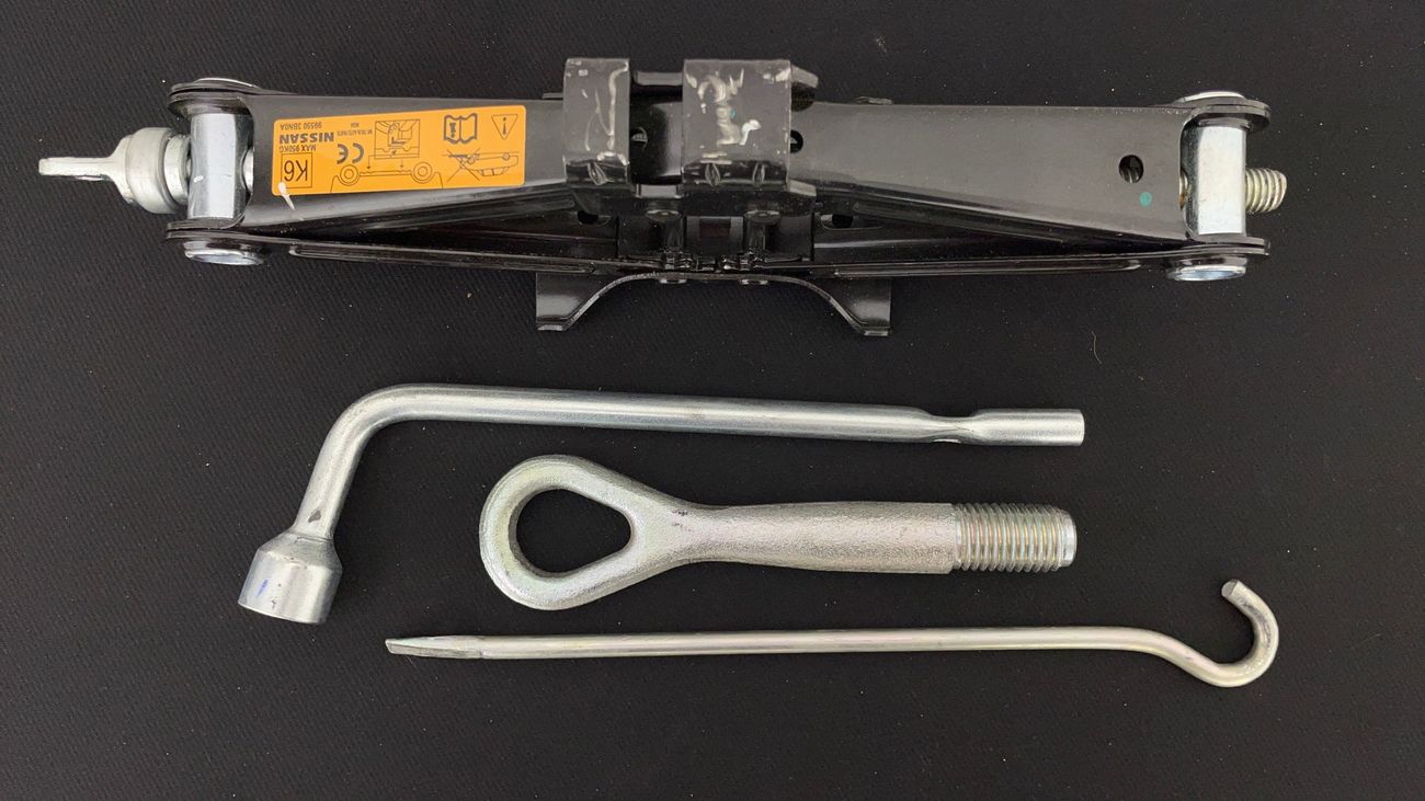 نيسان صني SV 1.5 | بدون دفعة مقدمة | اختبار القيادة في المنزل