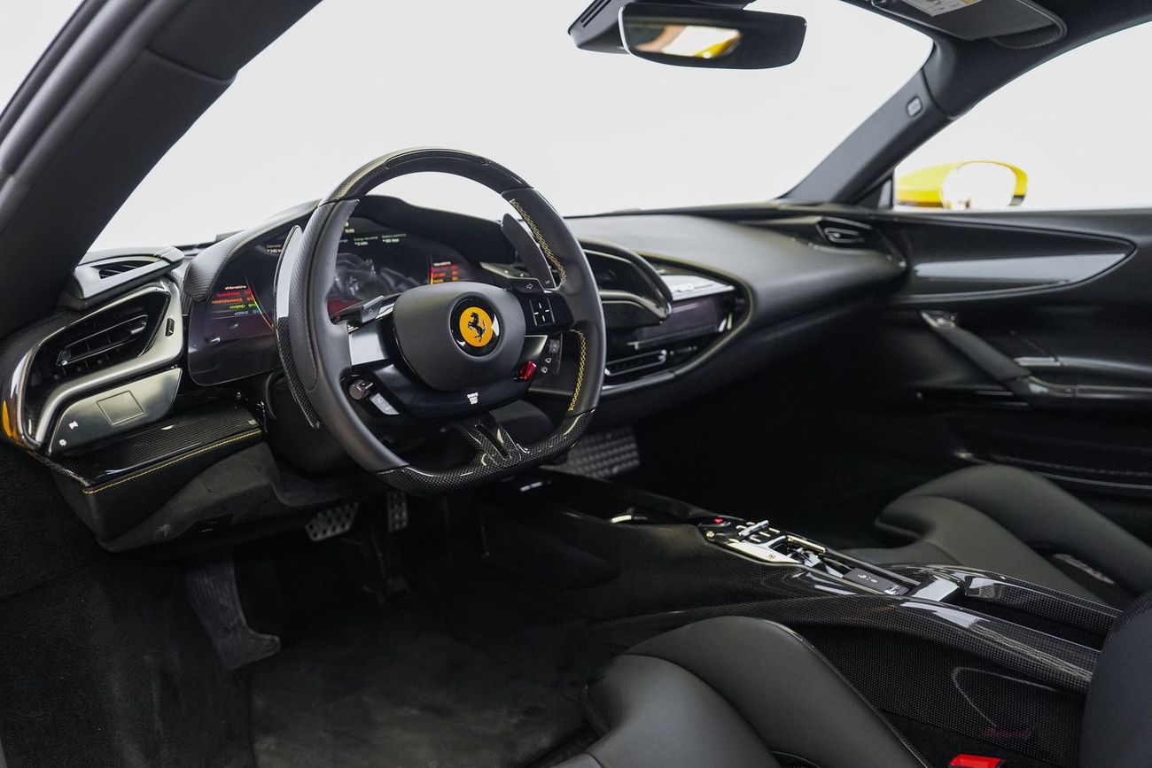 Ferrari SF90 Stradale ASSETTO FIORANO