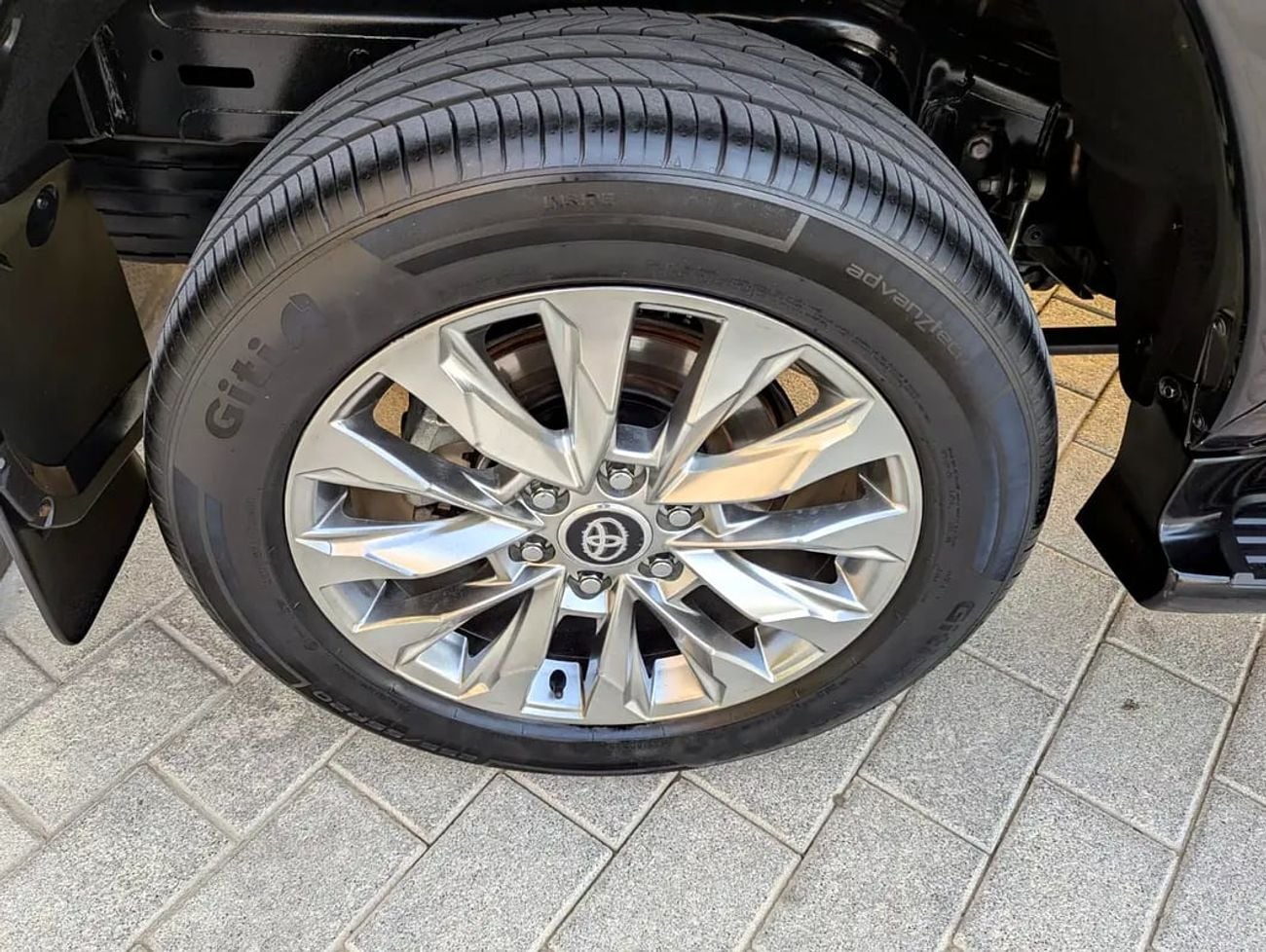تويوتا لاند كروزر GXR | GCC Specs | V6 4.0L | Luxury &amp; Off-Road Excellence