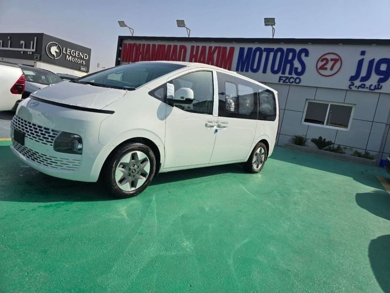 Hyundai Staria 3.5L PETROL V6 11 SEATS A/T 2025