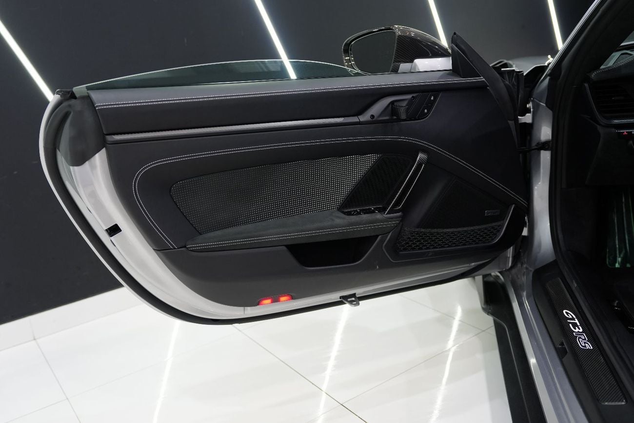 Porsche 911 GT3 RS 4.0L (520 HP) Coupe Weissach Pack, Full Carbon, Ceramic Brakes, Dealer Warranty Till 23/02/20