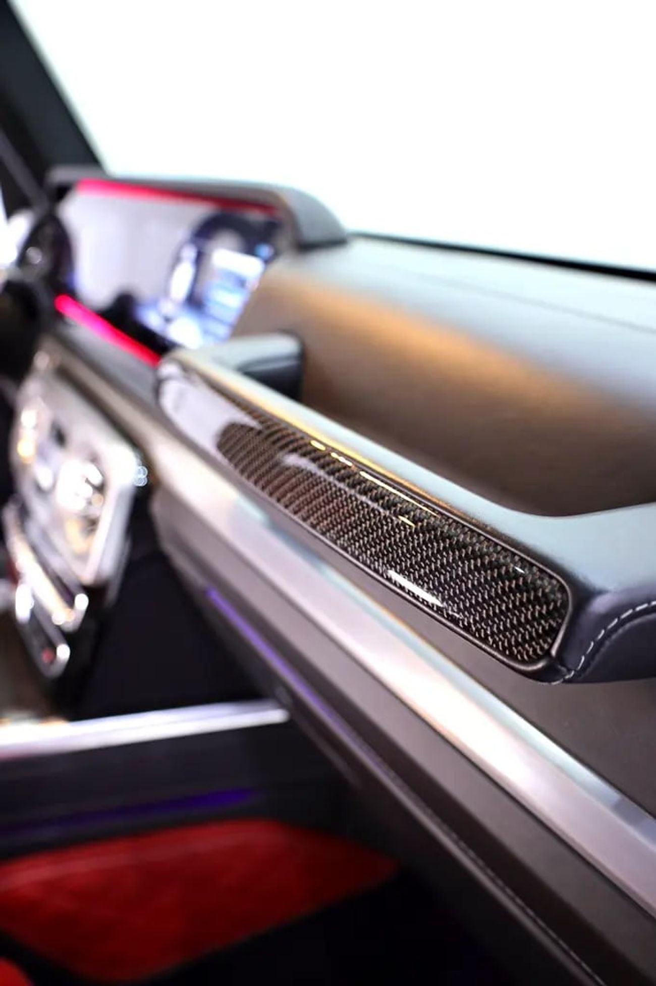 Mercedes Benz G63 AMG G63 DOUBLE NIGHT PACKAGE + CARBON + DIAMOND SEATS + FILE IN GARGASH