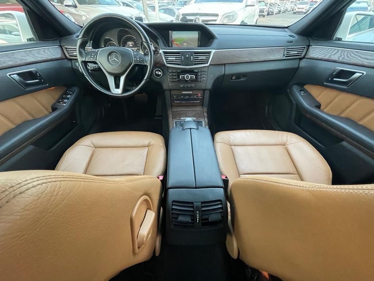 Mercedes-Benz E300 Avantgarde Mercedes E300 AMG_Gulf_2013_excellent condition_Full option