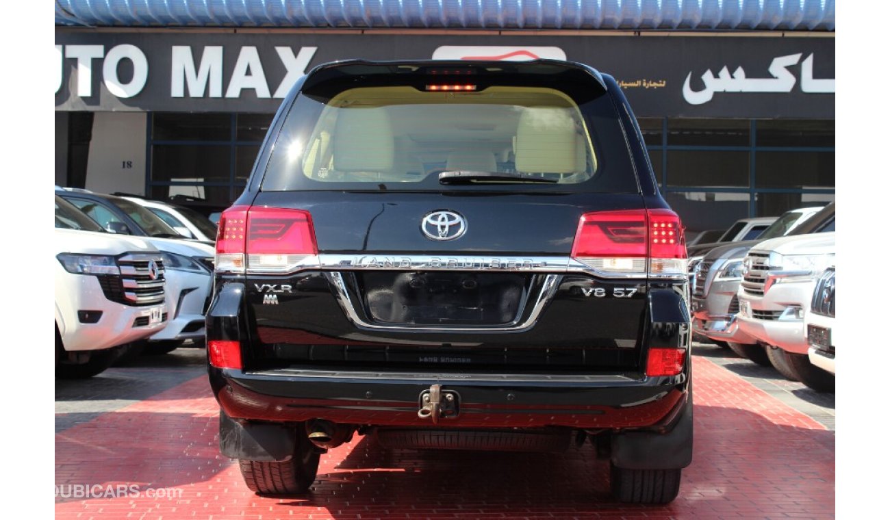 Toyota Land Cruiser (2016) VXR V8 5.7, GCC