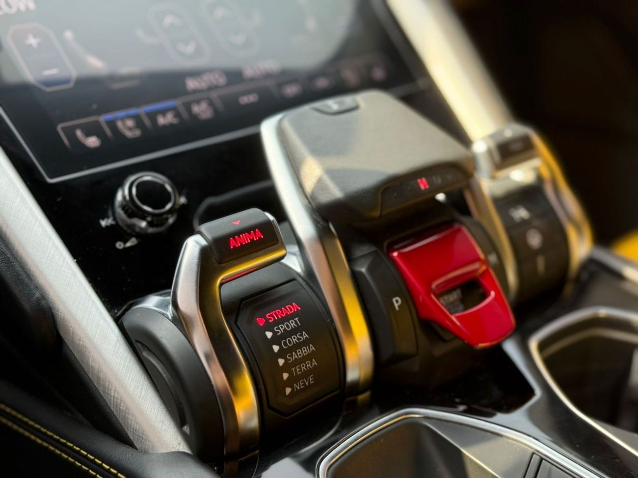 Lamborghini Urus STD 4.0T V8