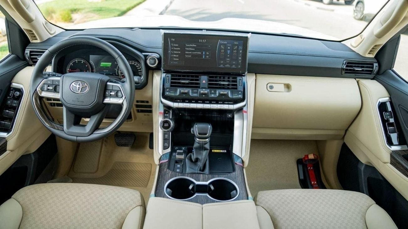 Toyota Land Cruiser LC300 VXR 3.3D AT MY2025 – WHITE