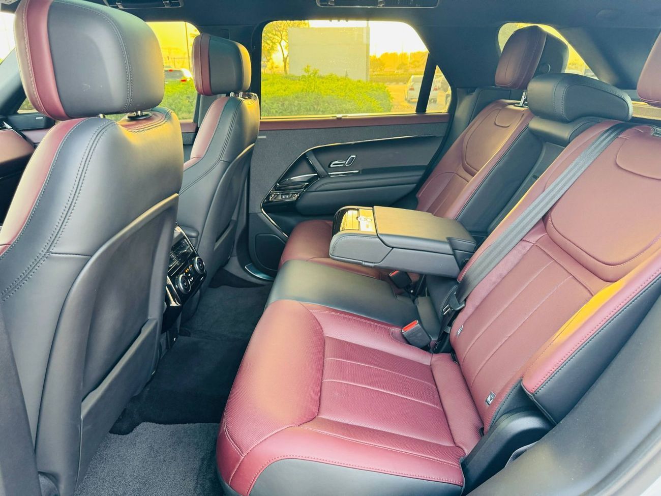 لاند روفر رينج روفر سبورت Dynamic HSE P400 3.0L GCC SPEC UNDER WARRANTY AND SERVICE CONTRACT