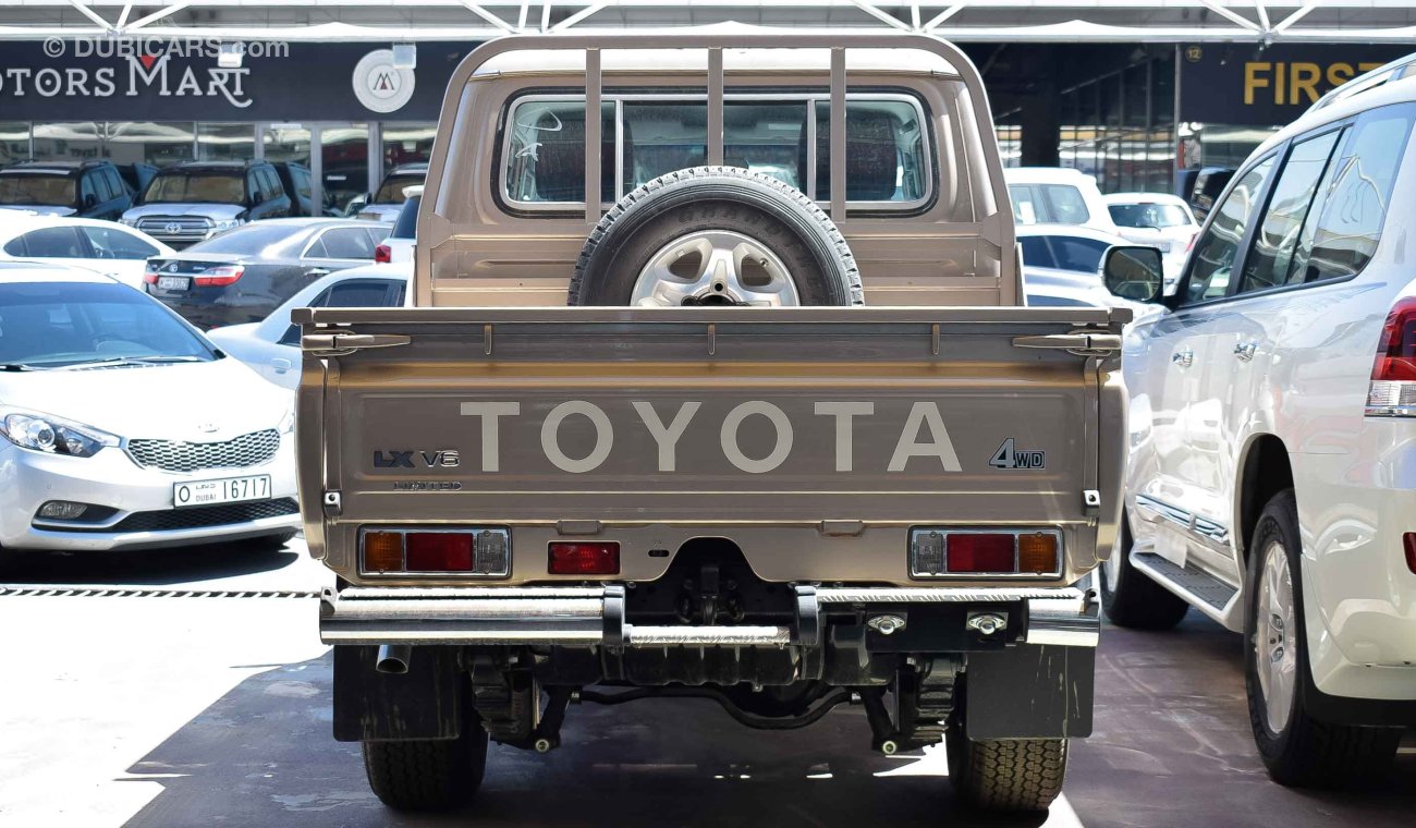 Toyota Land Cruiser Pick Up Limited LX V6 4WD