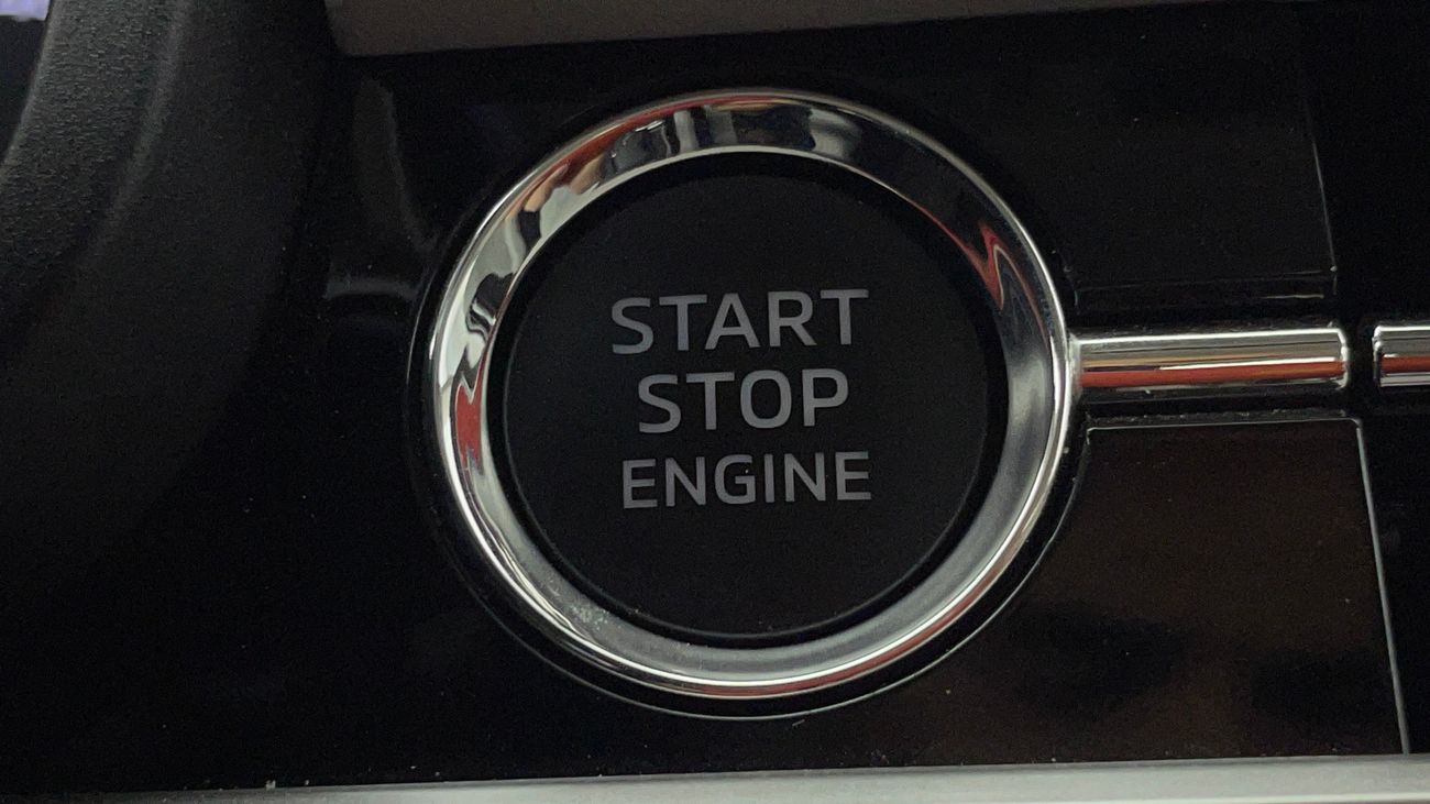 Mitsubishi Outlander ML WITH FABRIC SEAT 2.5 | Zero Down Payment | Home Test Drive