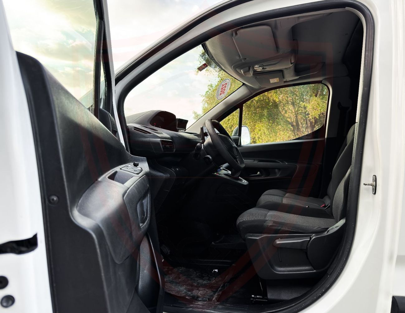 Peugeot Partner Peugeot Partner | 1.6 L | 2022 | GCC | Accident-Free | In Excellent Condition | 513 P.M