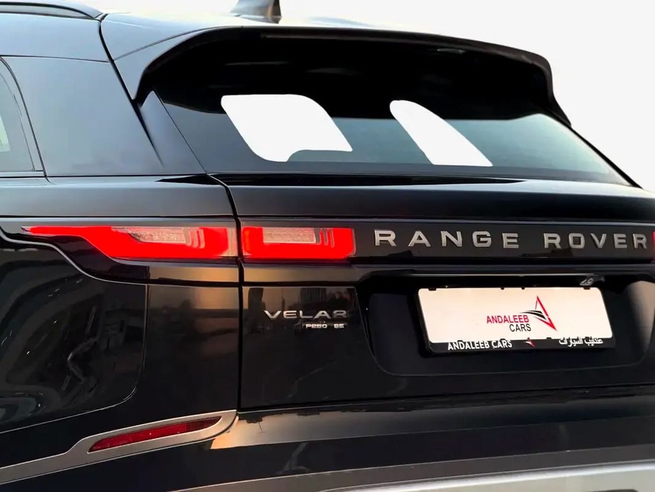 Land Rover Range Rover Velar R-DYNAMIC SE LUXURY R-DYNAMIC SE | P250 | PANORAMIC ROOF | 2.0L TURBO | GCC