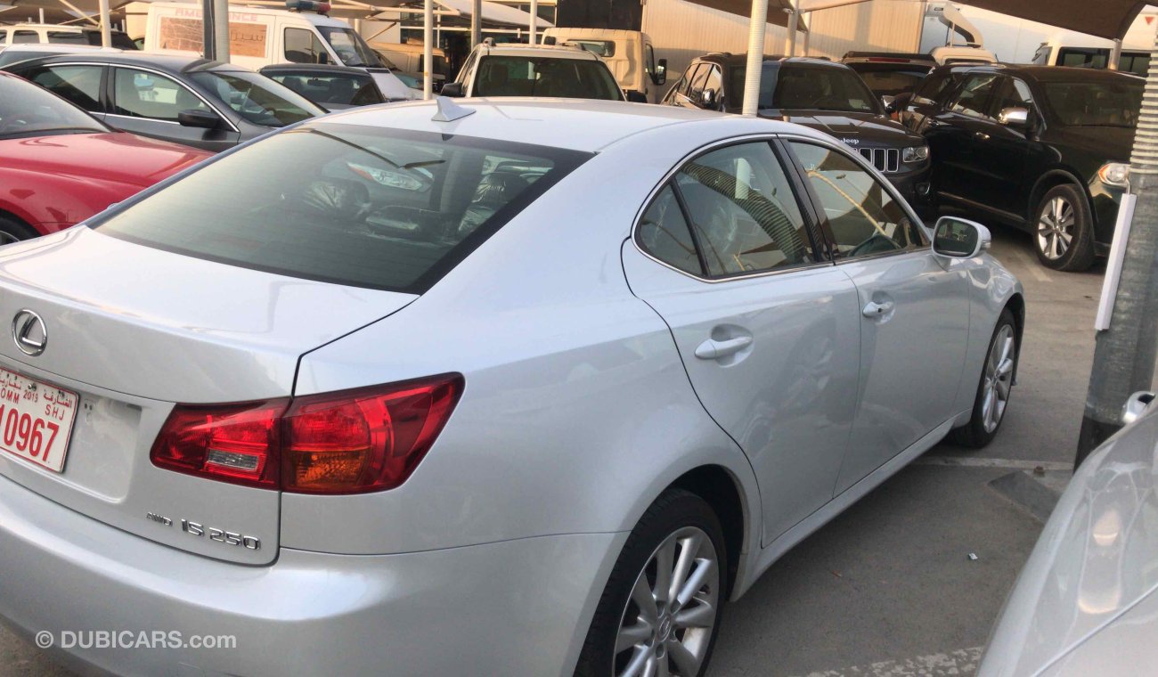 Lexus IS250 بيع او مبادله