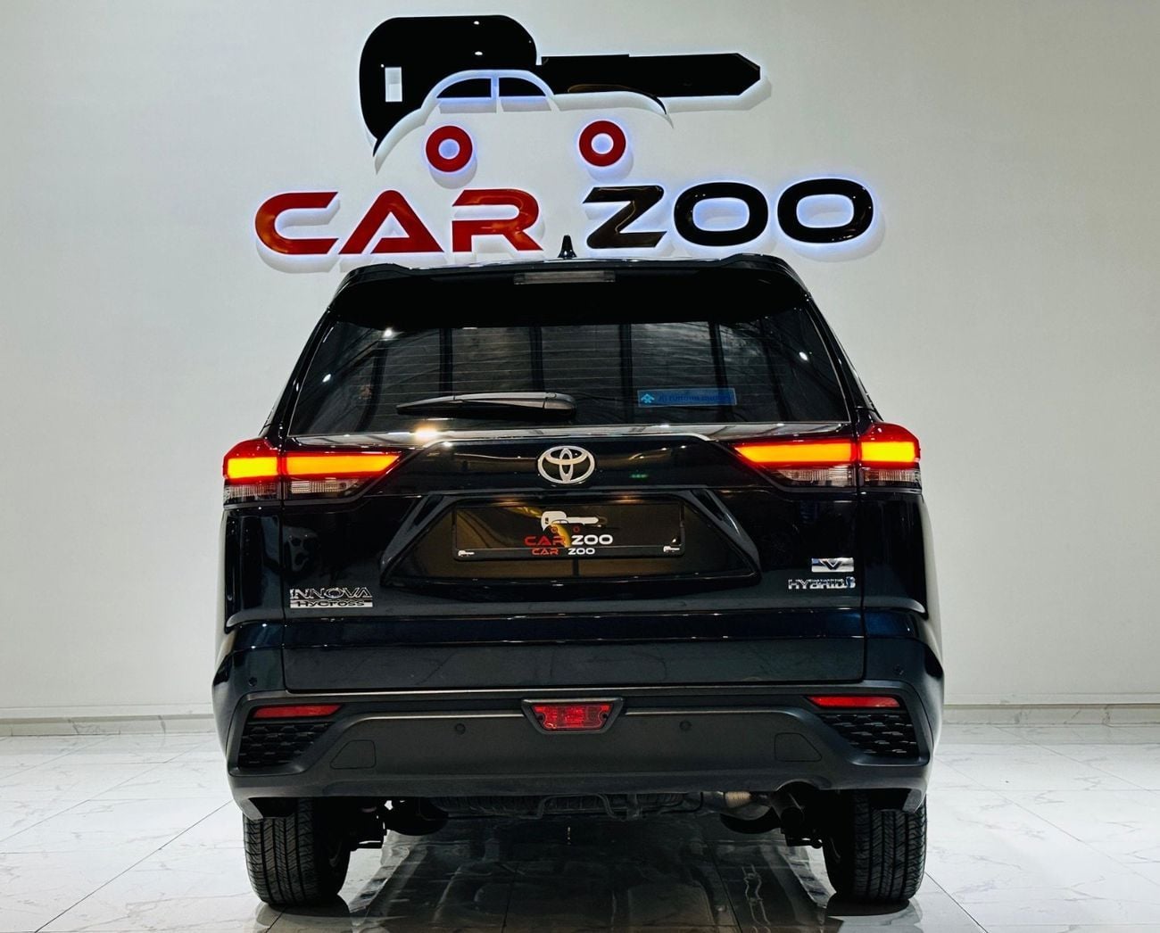 Toyota Innova 2.0L HyCross 7S Hybrid