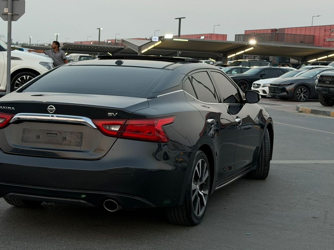 Nissan Maxima SV 3.5L Luxury and top condition