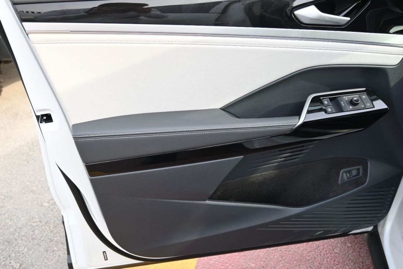 فولكس واجن ID.6 فولكس فاجن ID6 PRO CROZZ، RWD، SUV، 5 أبواب، لون أبيض، موديل 2023، للتصدير فقط