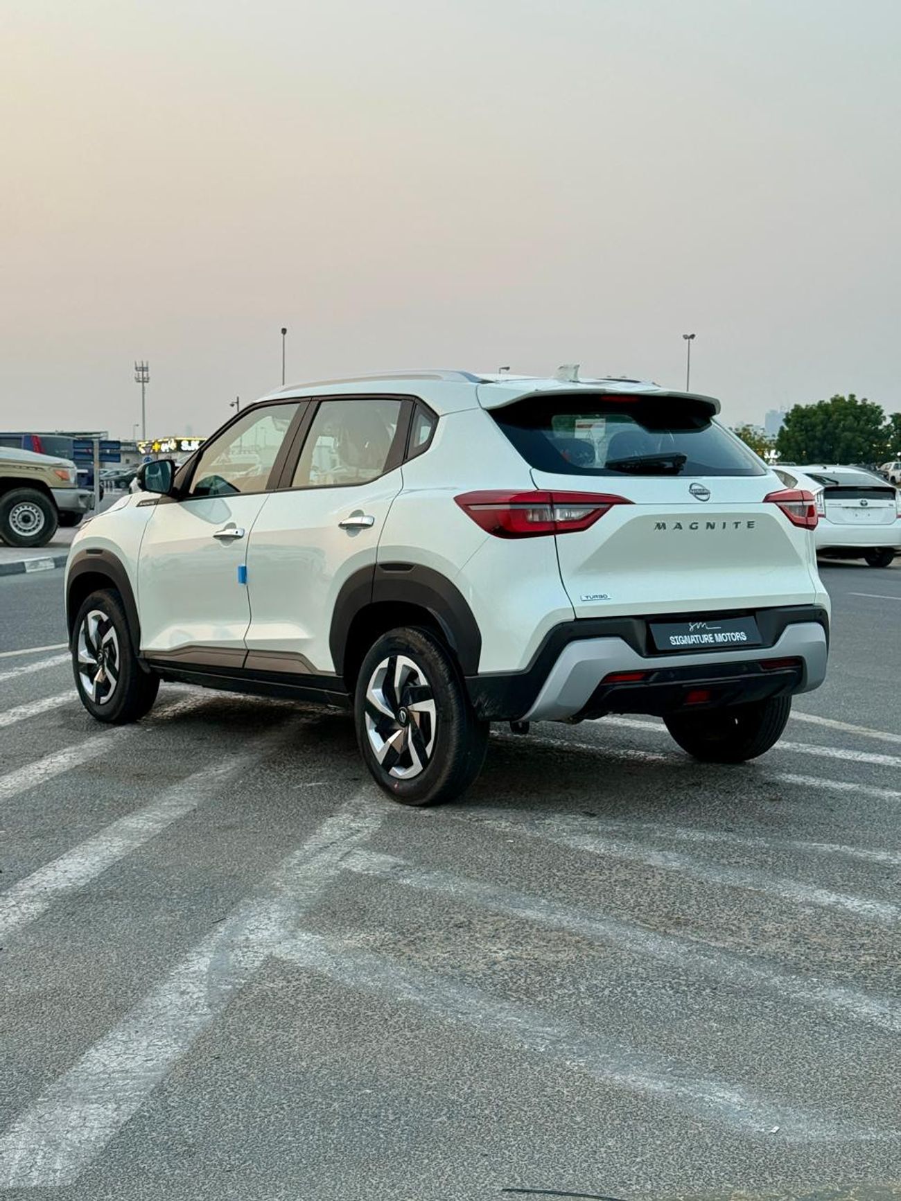 نيسان ماغنيت Nissan Magnite Acenta 1.0L Turbo Petrol Automatic