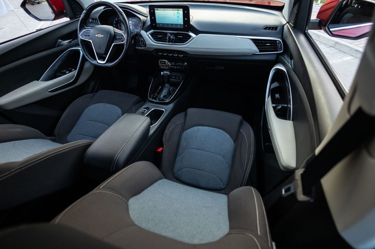 Chevrolet Captiva Premier 1.5L (150 HP) (7 Seater)