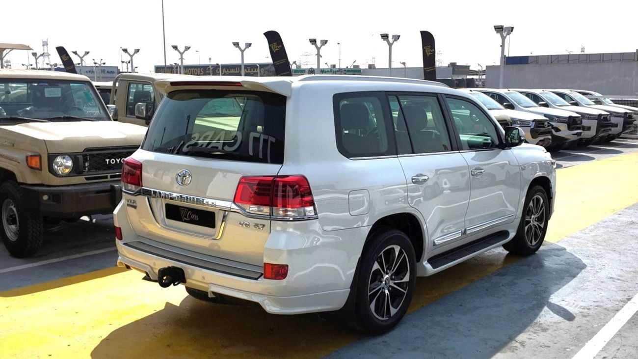 Toyota Land Cruiser VXR 5.7L 4WD TOYOTA LAND CRUISER VXR GRAND TOURING S 5.7L 4WD