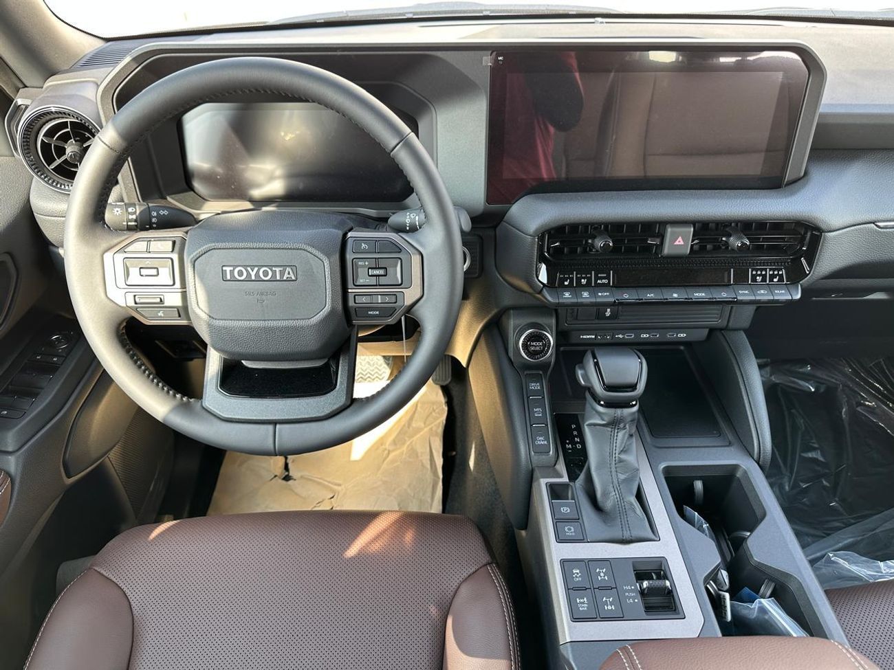 تويوتا برادو 2026 Toyota Prado Adventure High-Option 7-Seater 2.4L 4-Cyl Turbo Petrol A/T 4WD Export Only