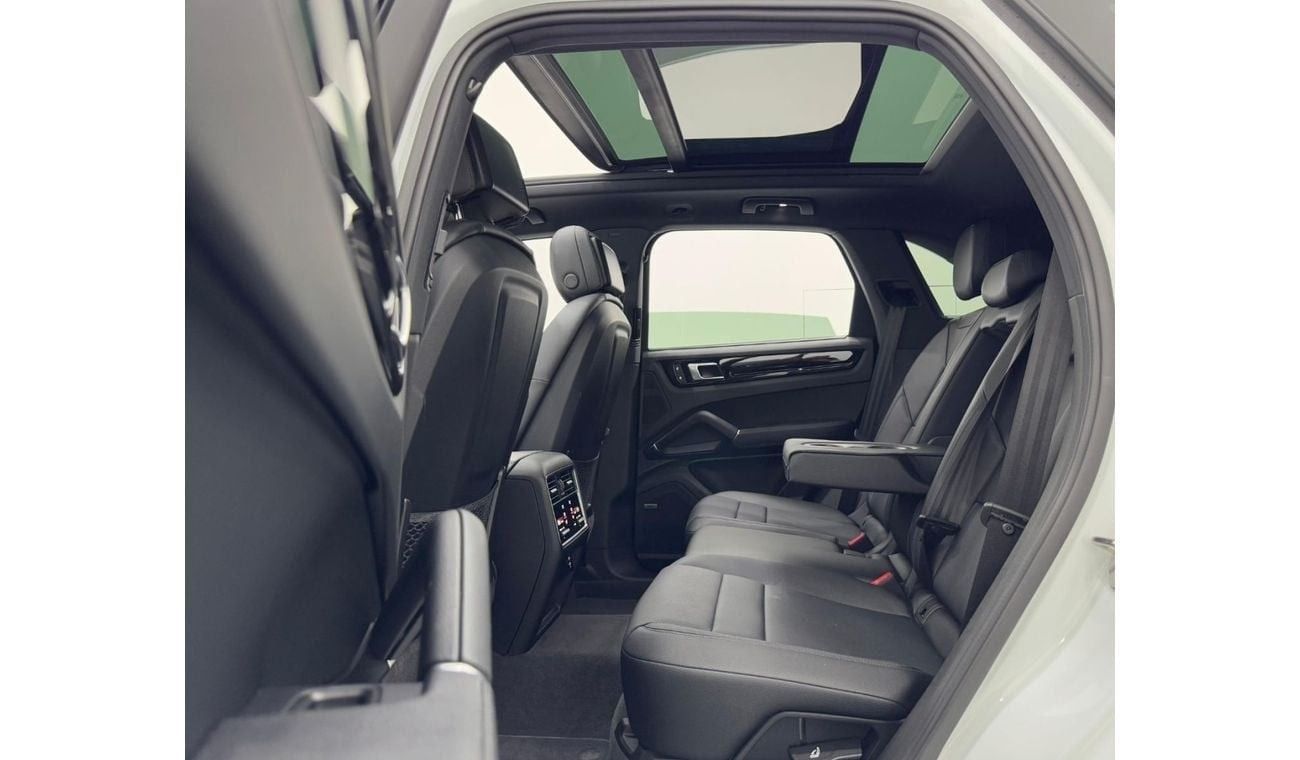 Porsche Cayenne 2023 Porsche Cayenne SUV, Full Porsche (Al Nabooda) Service History, Warranty, GCC
