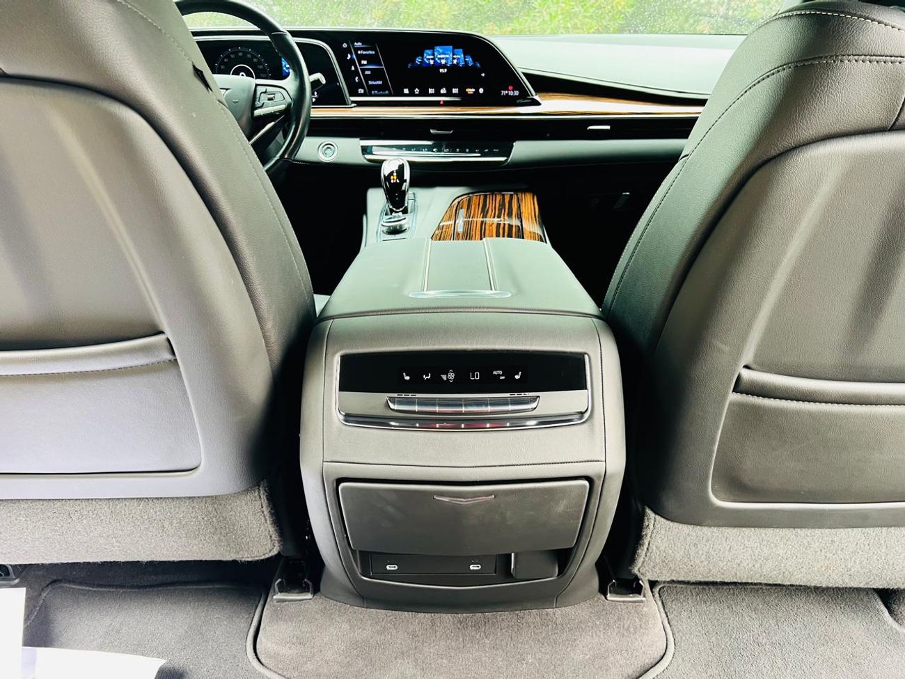 كاديلاك إسكالاد Sport 6.2L 4WD