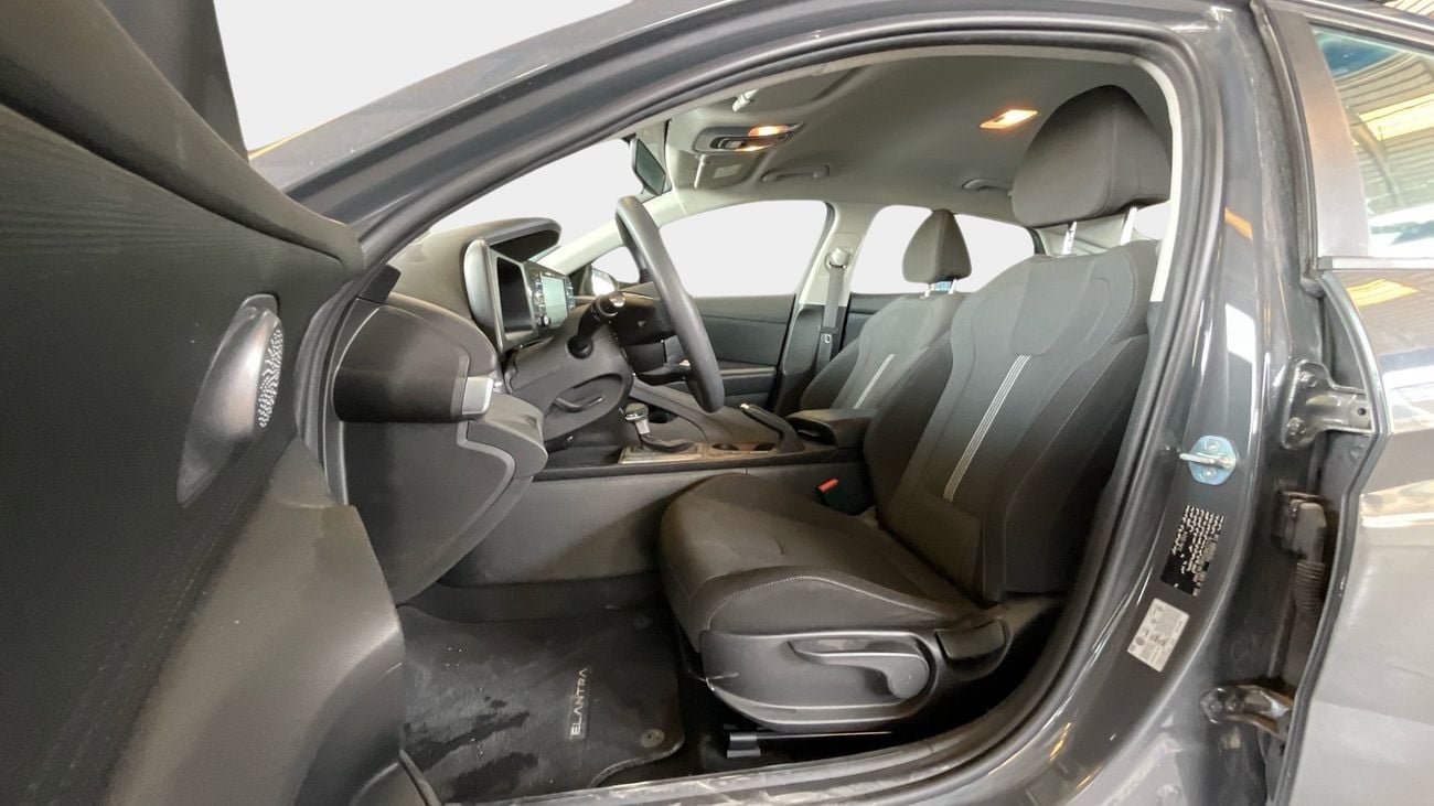 هيونداي إلانترا 1.6 GL AUTO SMART | شامل الضمان | 0 ﺪﻔﻋﺓ ﺃﻮﻟﻯ