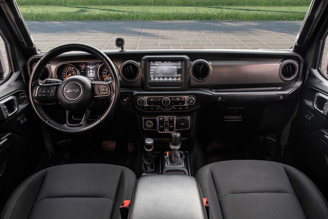 Jeep Gladiator Sport | 2,546 P.M  | 0% Downpayment | Low Km | Pristine!