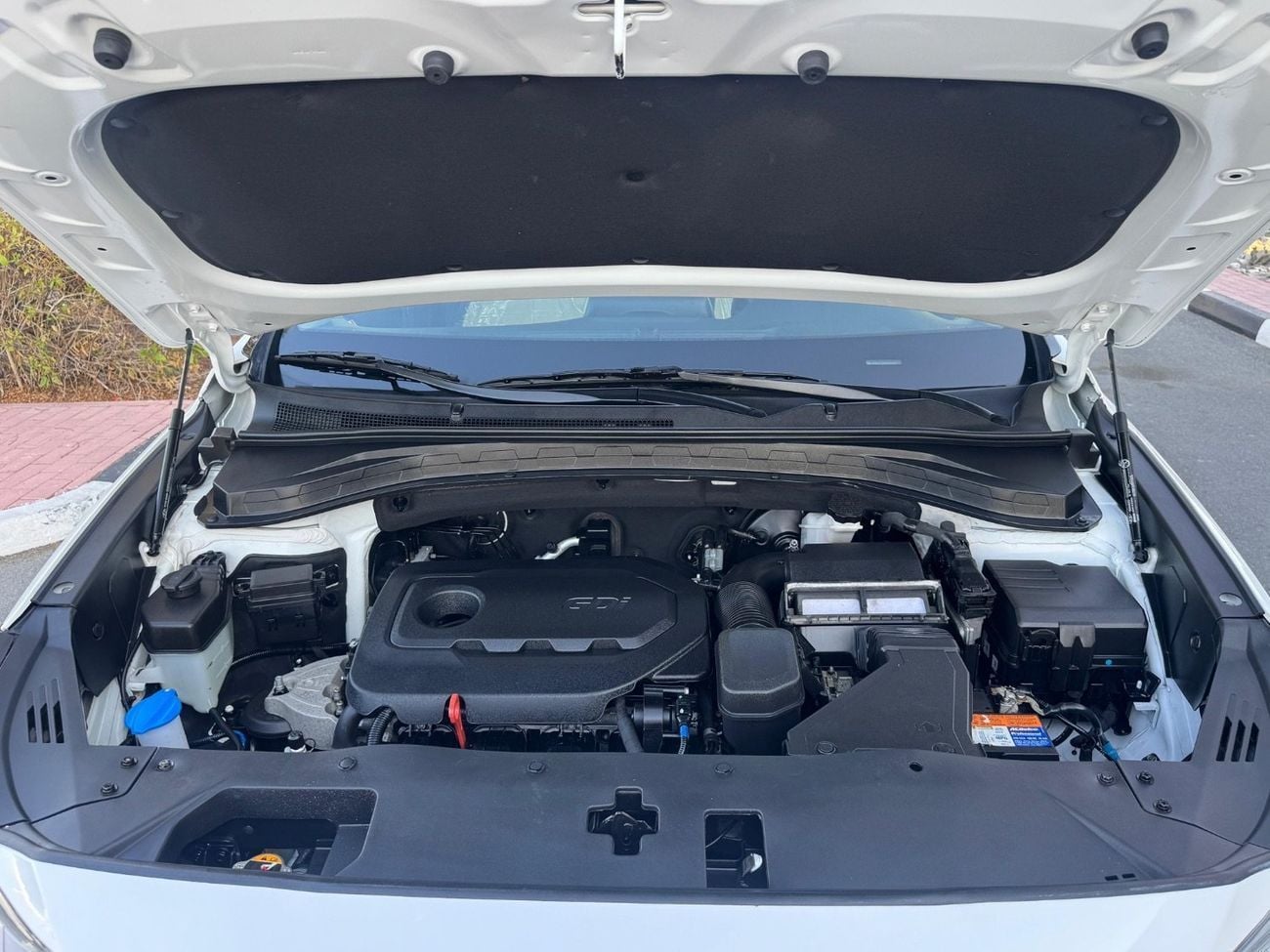 Hyundai Santa Fe STD (NON GCC) 2019 2.4/V4 LEATHER SEATS CANADA SPEC