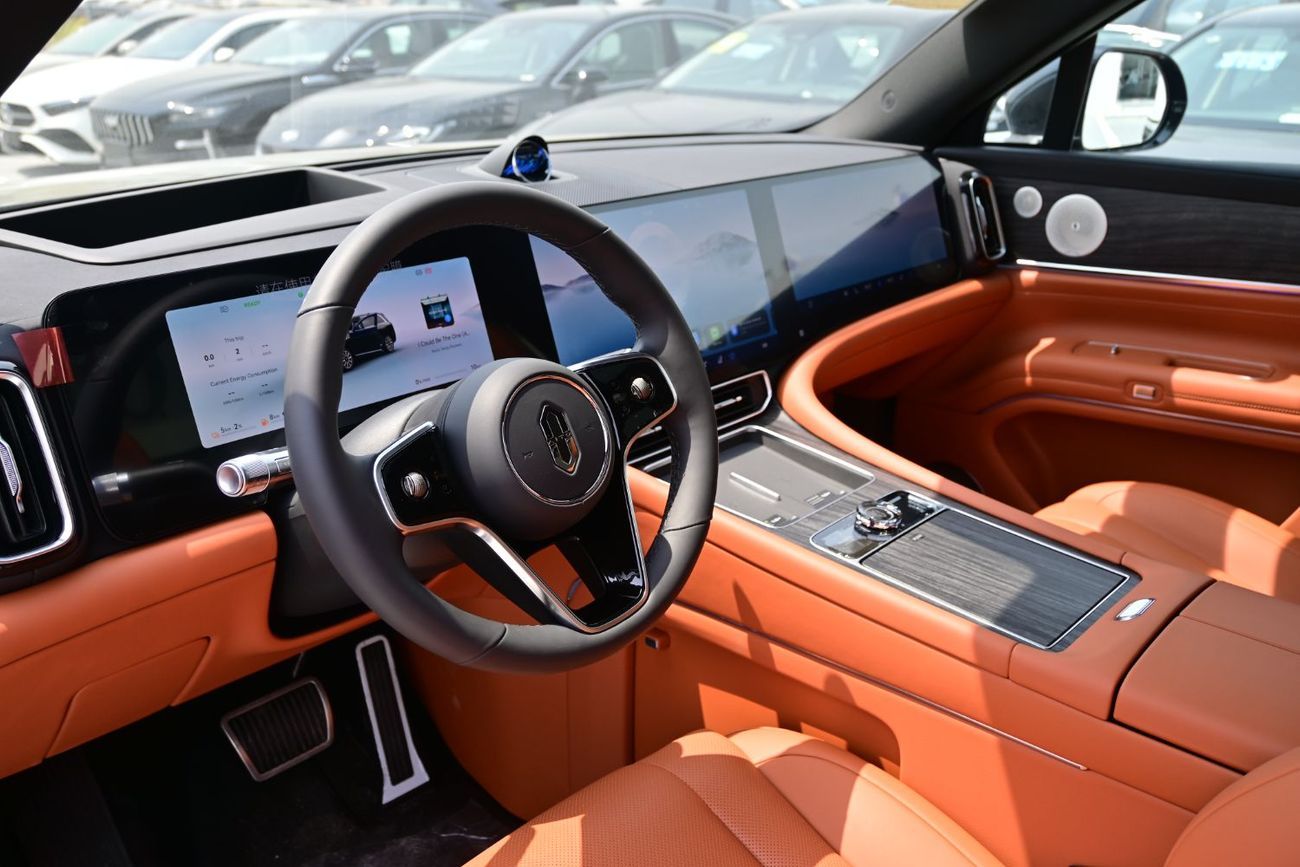 آيتو 9 AITO M9 1.5L Turbo, REEV, AWD 6 Seater, Model 2025