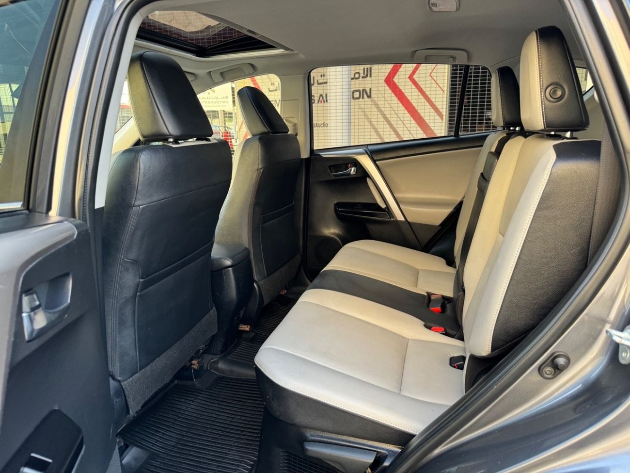 Toyota RAV4 2016 LIMITED HYBRID ENGINE FULL OPTION AWD LOW MILES USA IMPORTED