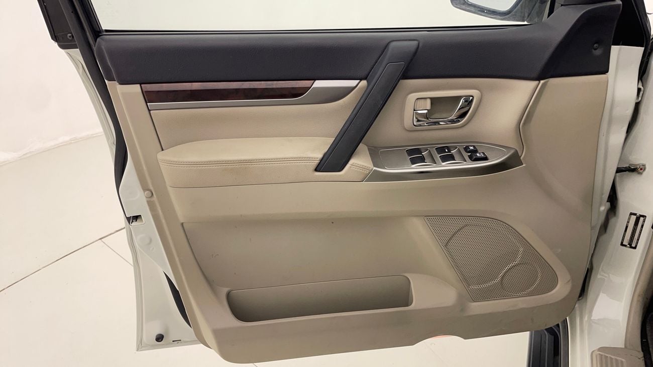 ميتسوبيشي باجيرو GLS HIGHLINE 3.8 | بدون دفعة مقدمة | اختبار القيادة في المنزل