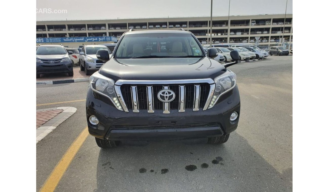 Toyota Prado diesel beige interior