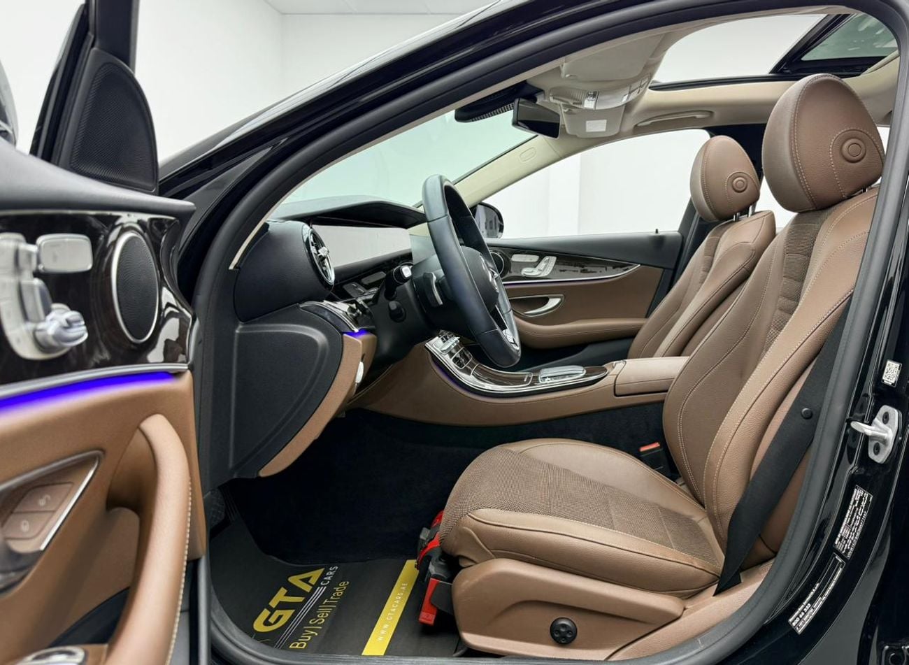 Mercedes-Benz E200 Premium 2.0L 2021 Mercedes-Benz E200, Mercedes Warranty+ Full Service History, GCC