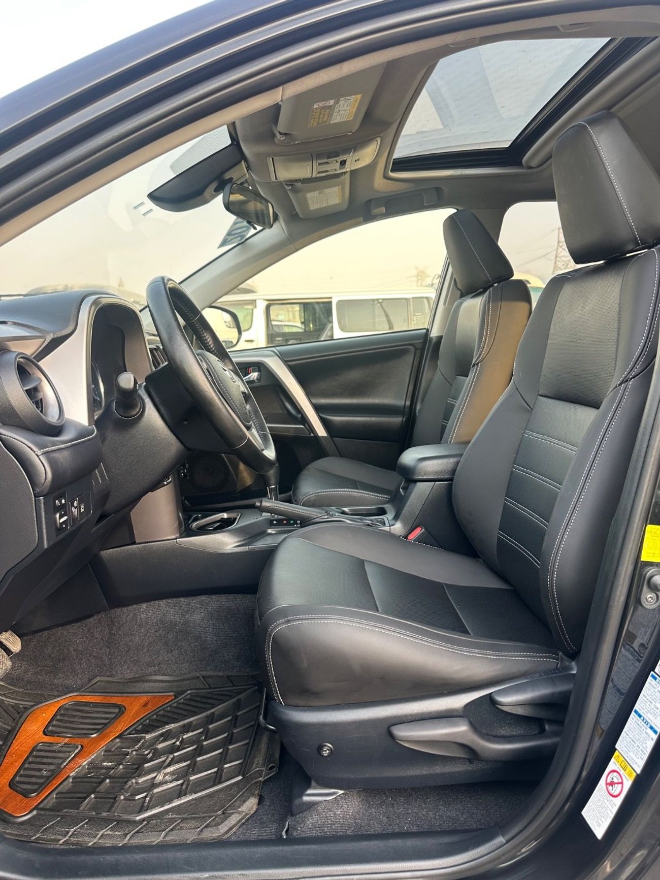 Toyota RAV4 Hybrid XLE 2.5L