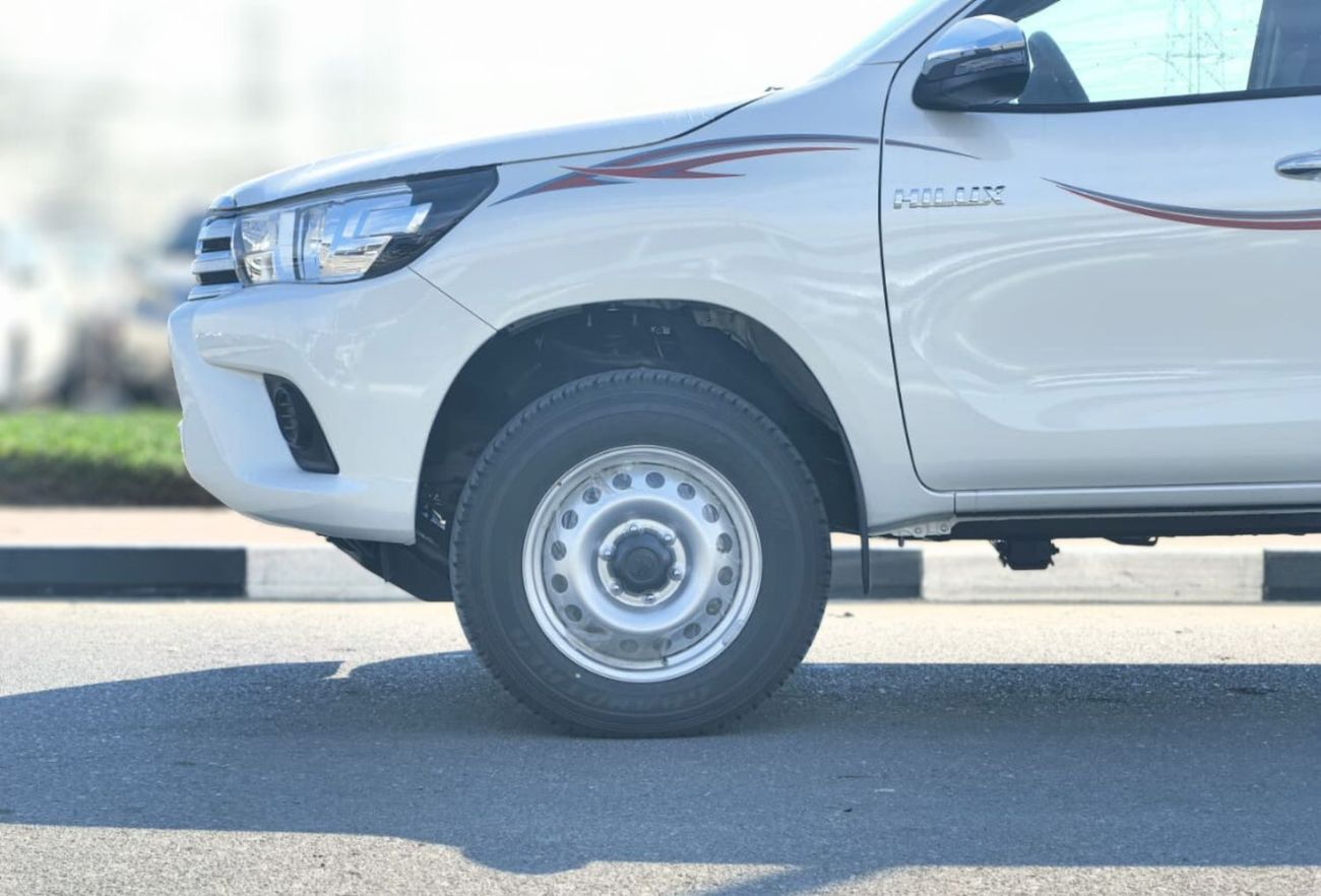 Toyota Hilux TOYOTA HILUX 2.4L DIESEL 4WD MANUAL 2026 WHITE INSIDE BLACK