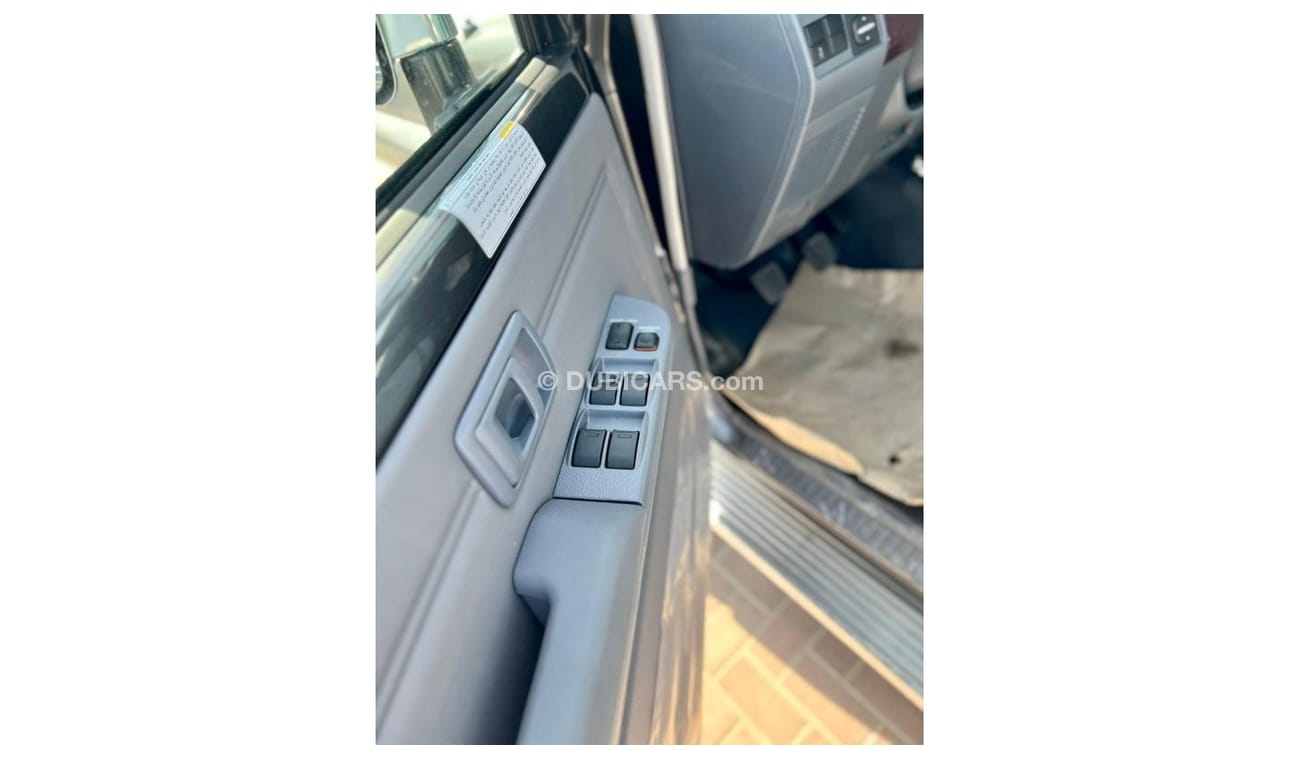 تويوتا لاند كروزر بيك آب VDJ79 4.5L V8 Full option