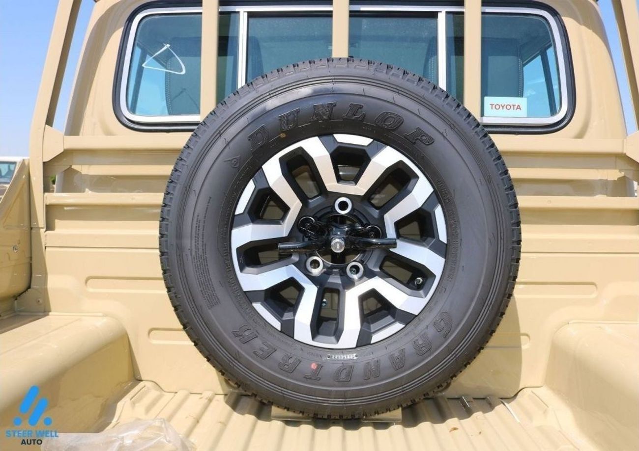تويوتا لاند كروزر بيك آب 2024 79 Series 4.0L LX V6 Double Cab 4WD 4 Doors Petrol AT - Book Now!