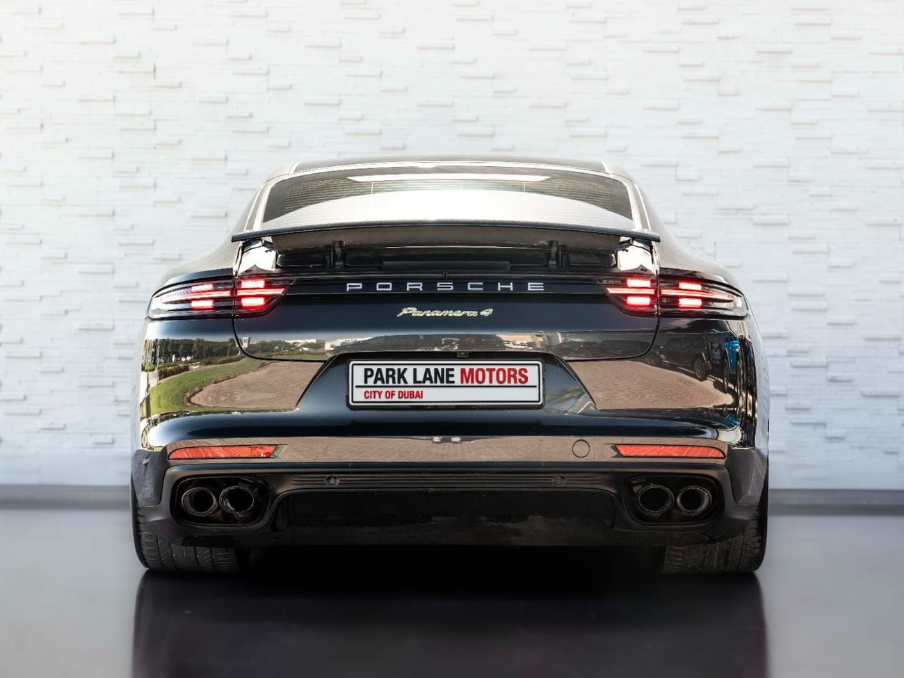 بورش باناميرا 4 E-HYBRID SPORT TURISMO