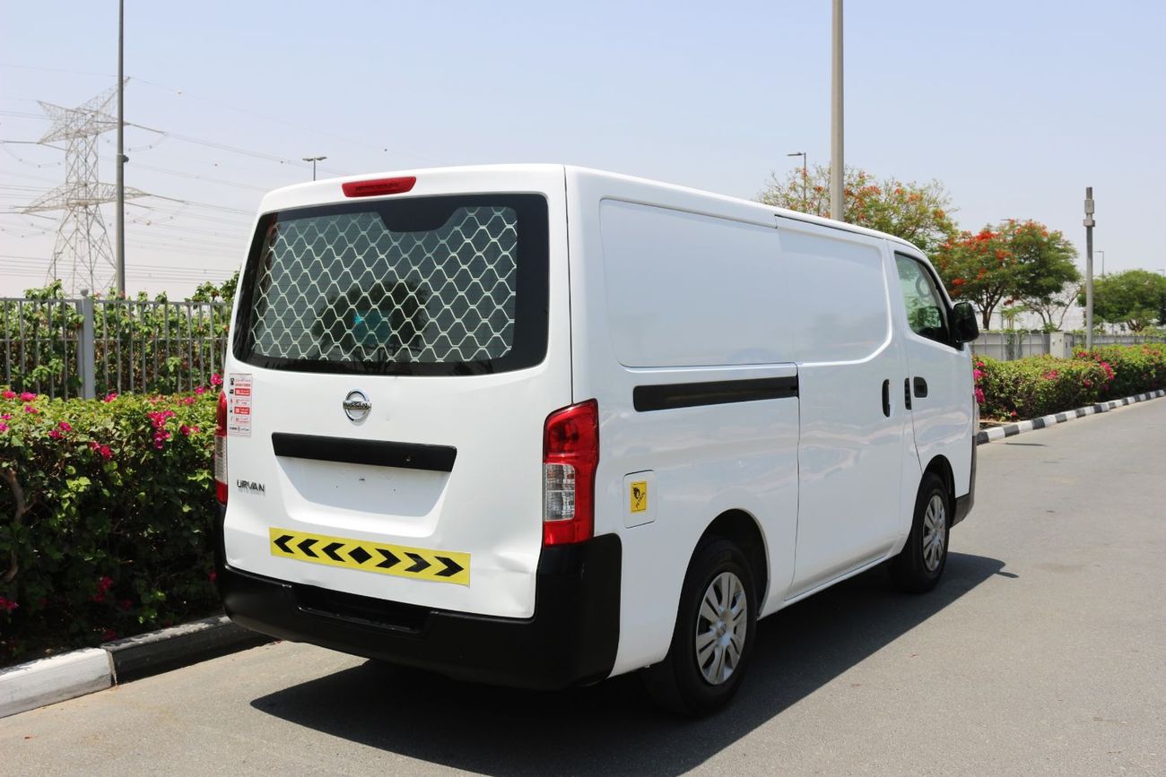 نيسان أورفان NISSAN URVAN 2021 GCC MANUAL GEAR DELIVERY VAN    Panel Van High Roof 2.5L M/T Petrol