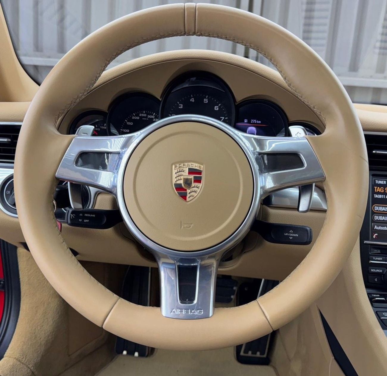 Porsche 911 CARRERA