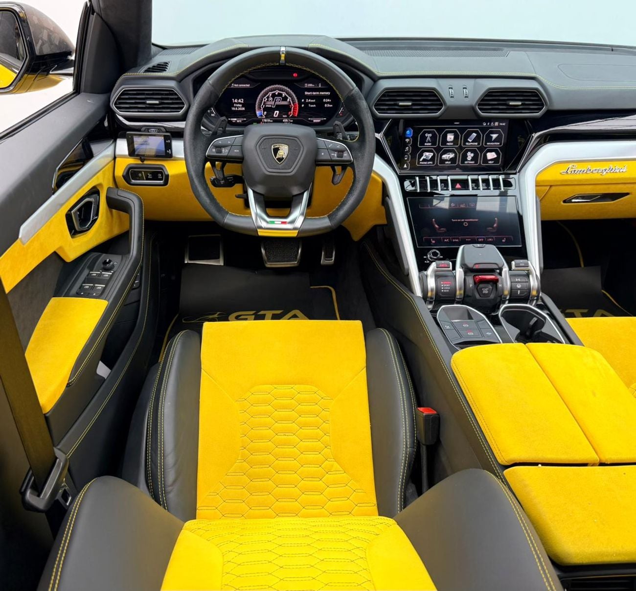 لامبورغيني اوروس STD 2020 Lamborghini Urus, Warranty, Full Lamborghini Service History, Very Low Km, Japanese