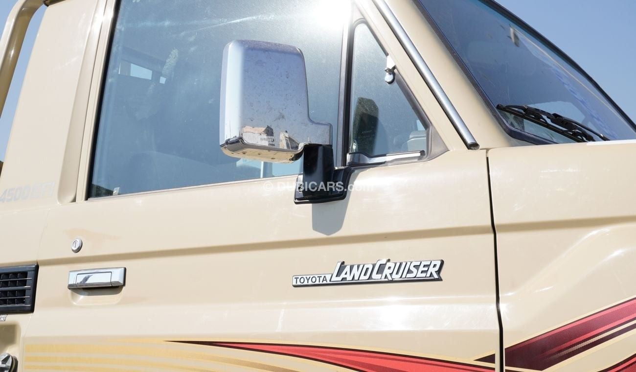 تويوتا لاند كروزر بيك آب LX