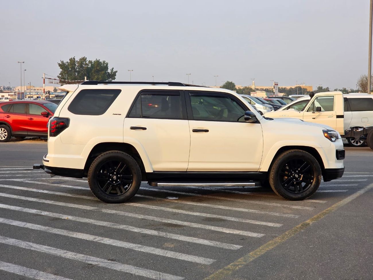 Toyota 4Runner Limited Black Edition Sunroof , Push button and Parking sersors
