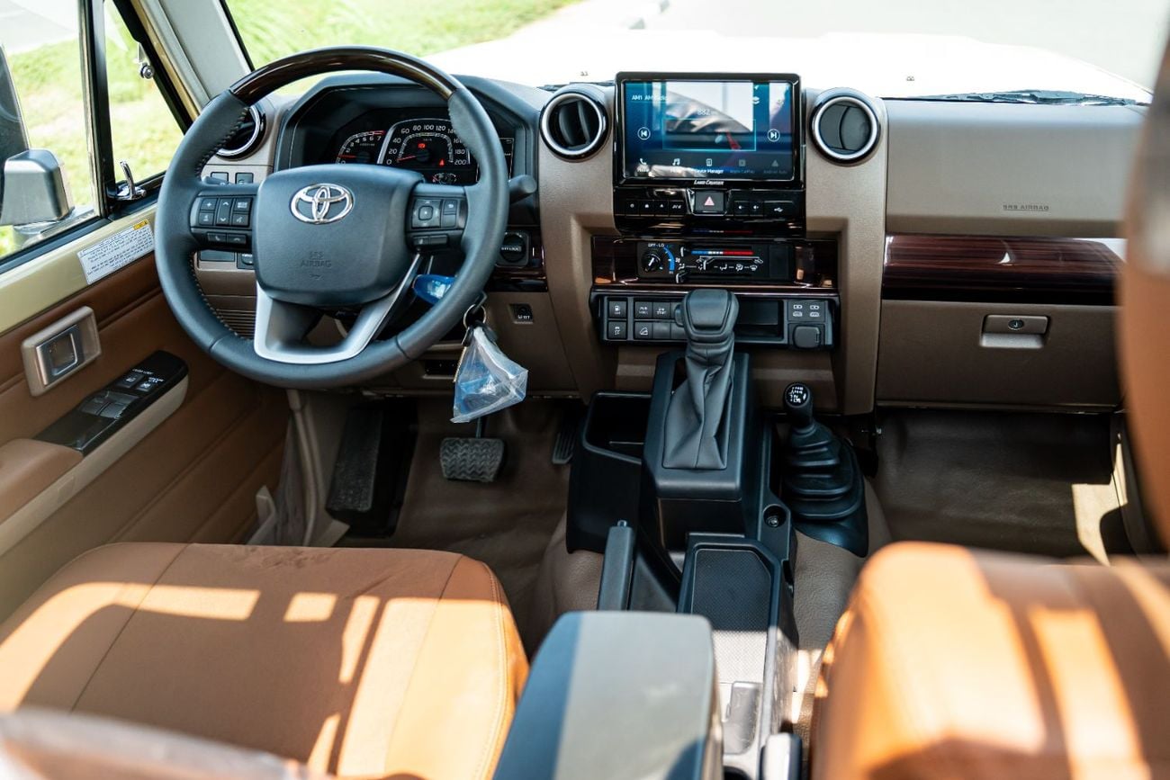 Toyota Land Cruiser Toyota Land Cruiser LC79  S-C (4.0L  Petrol  A-T M-2025