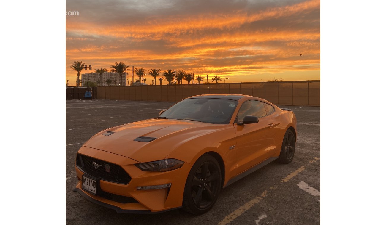 Ford Mustang GT Premium, 5.0 V8 GCC,  3 Years or 100,000km Warranty 60,000km Service @ Al Tayer (FOR