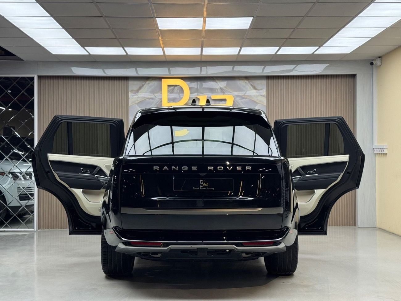 Land Rover Range Rover LWB First Edition P530 4.4L