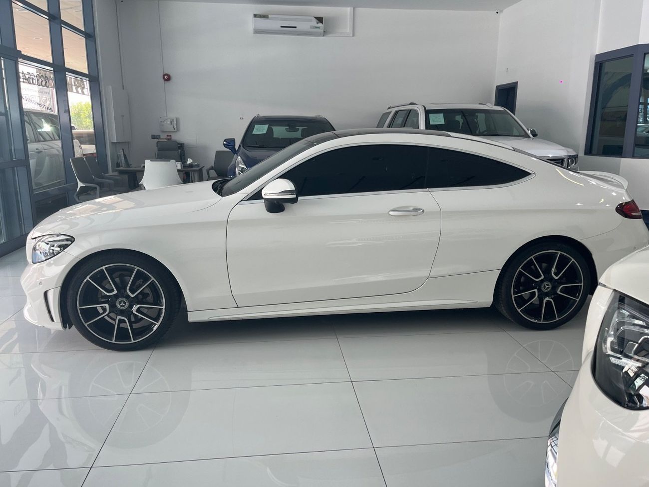 مرسيدس بنز C 200 Premium 2.0L