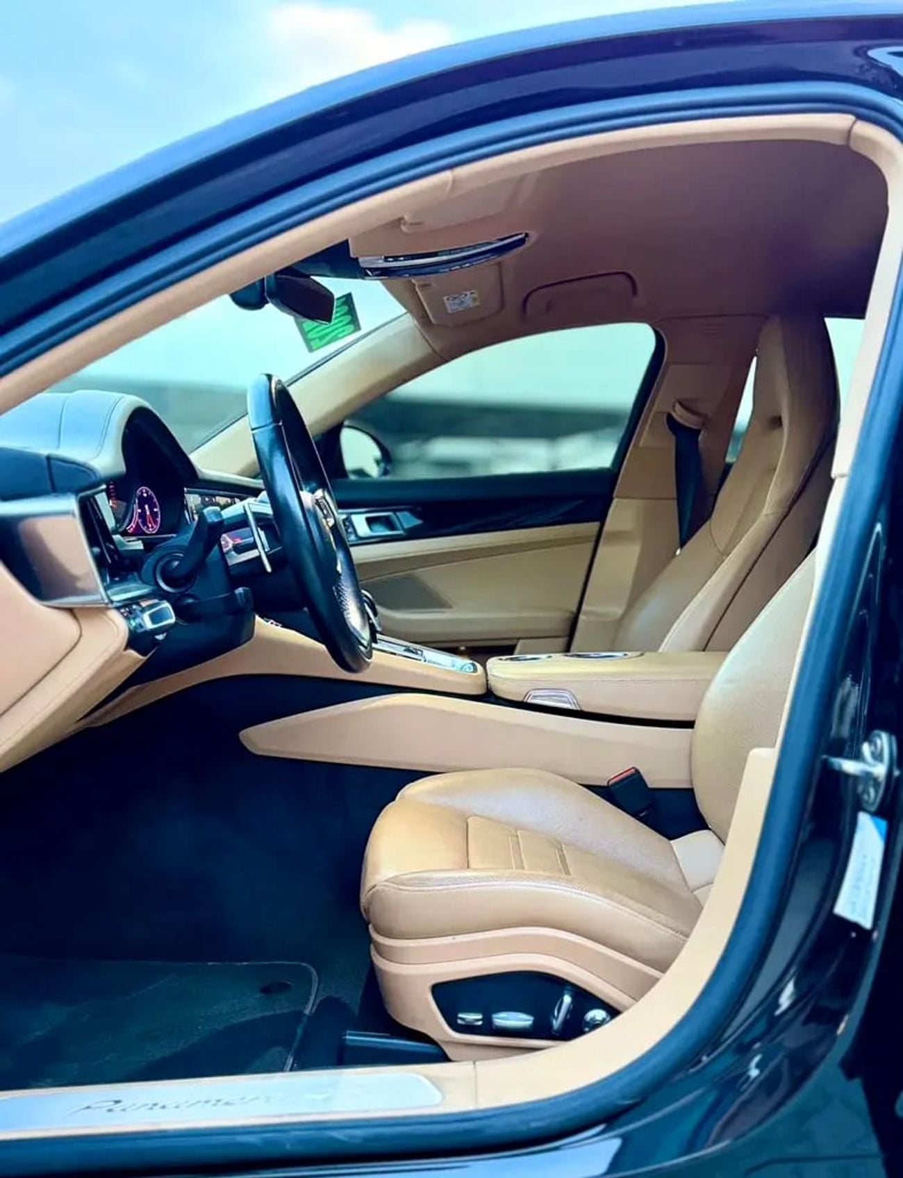 Porsche Panamera 4