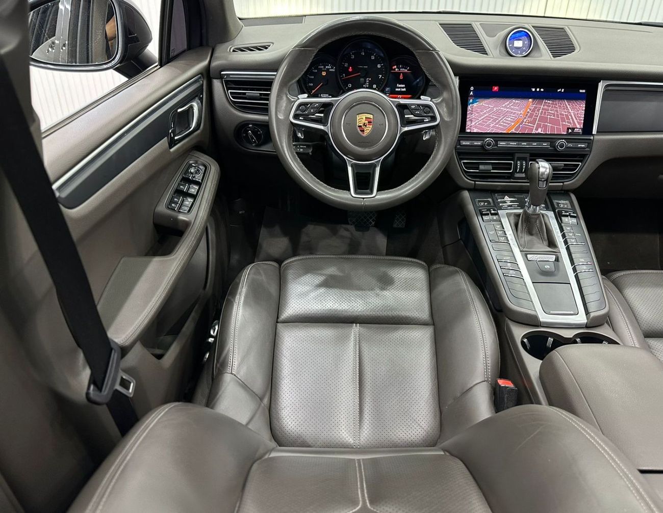 بورش ماكان std